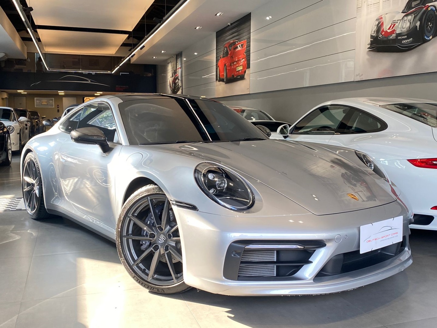 PORSCHE 911