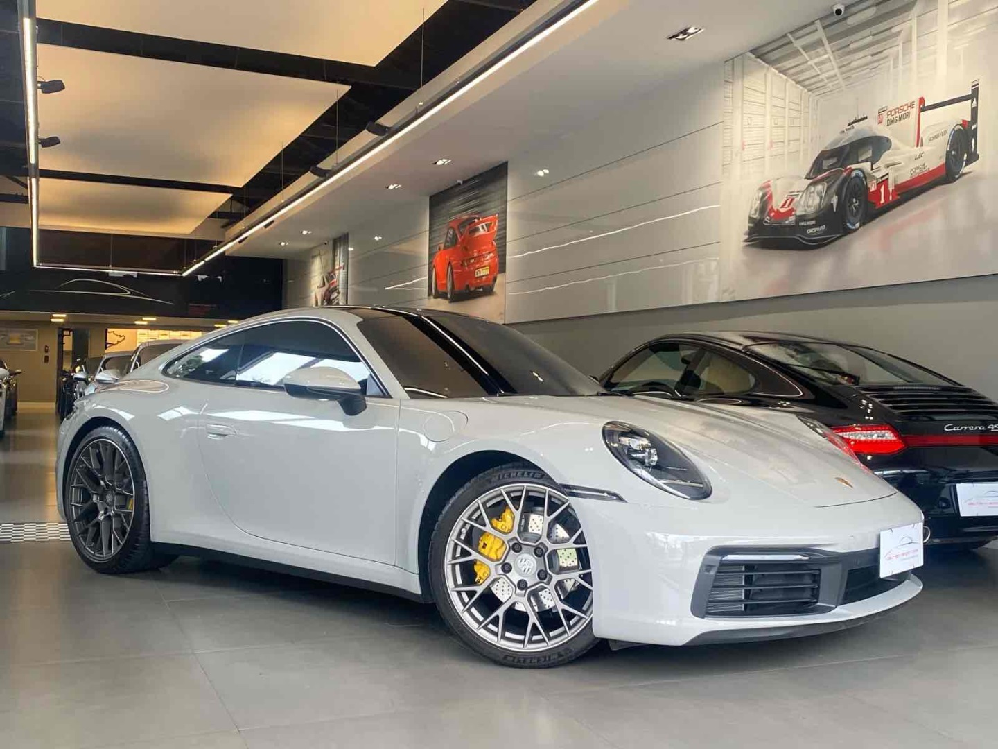 PORSCHE 911