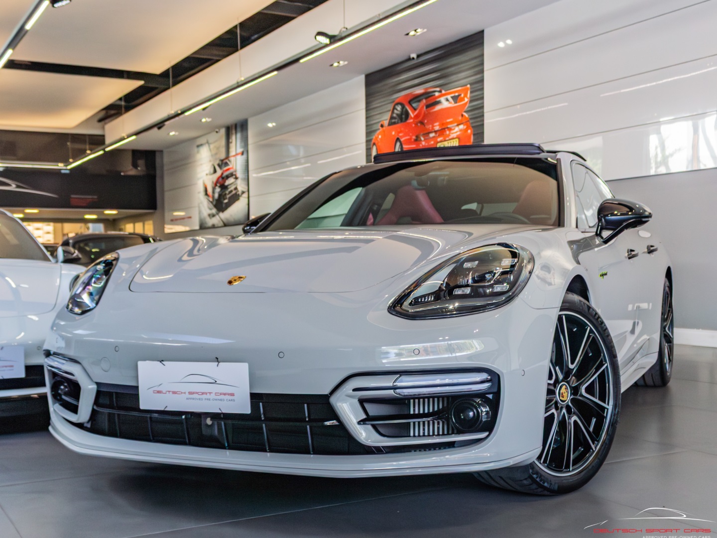 PORSCHE PANAMERA