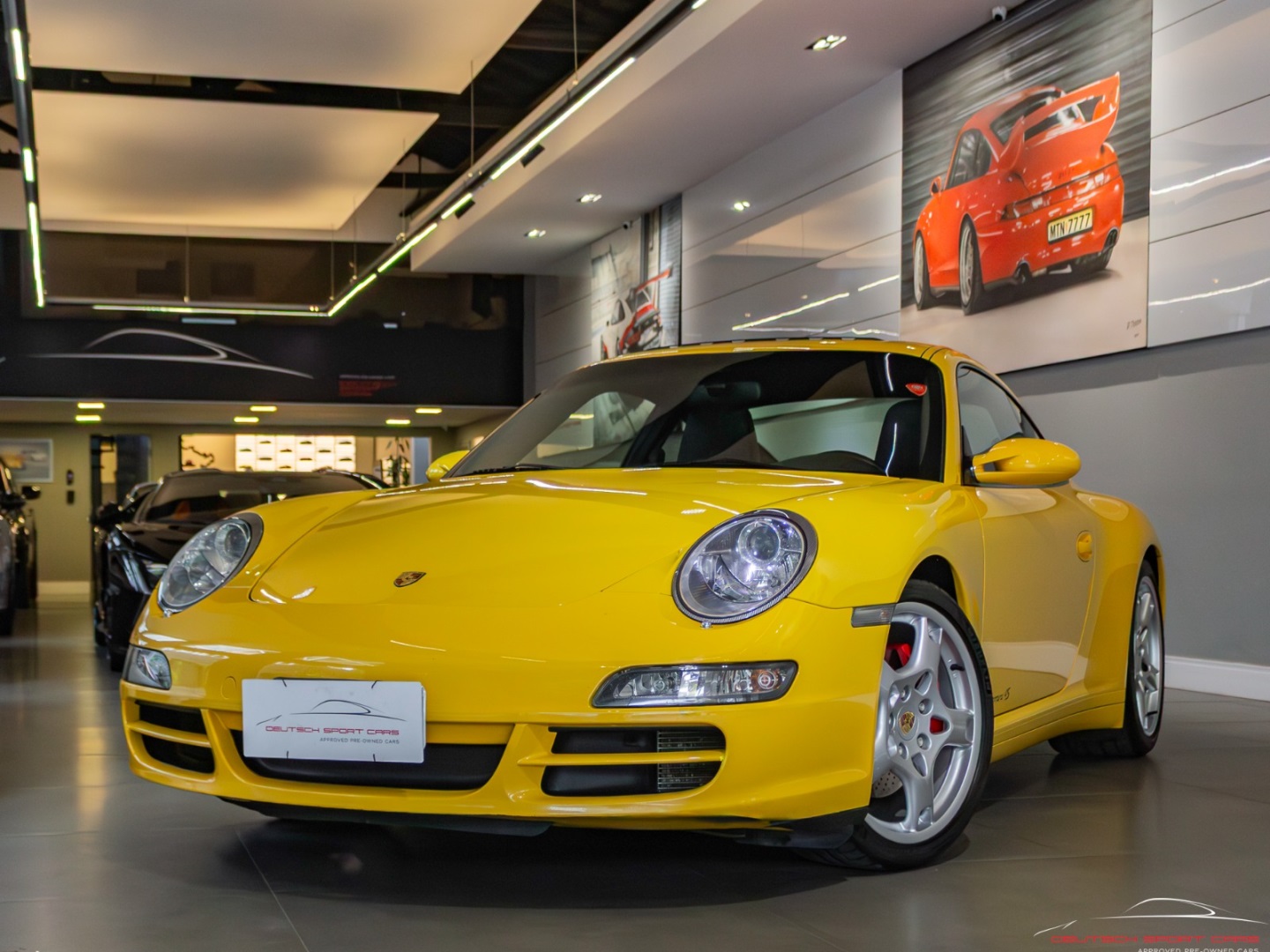 PORSCHE 911