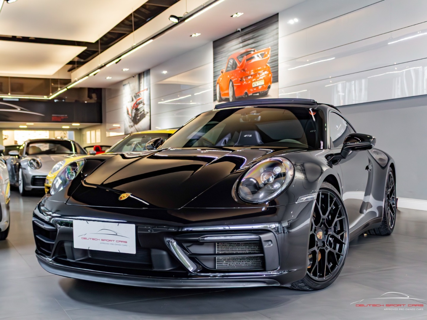 PORSCHE 911