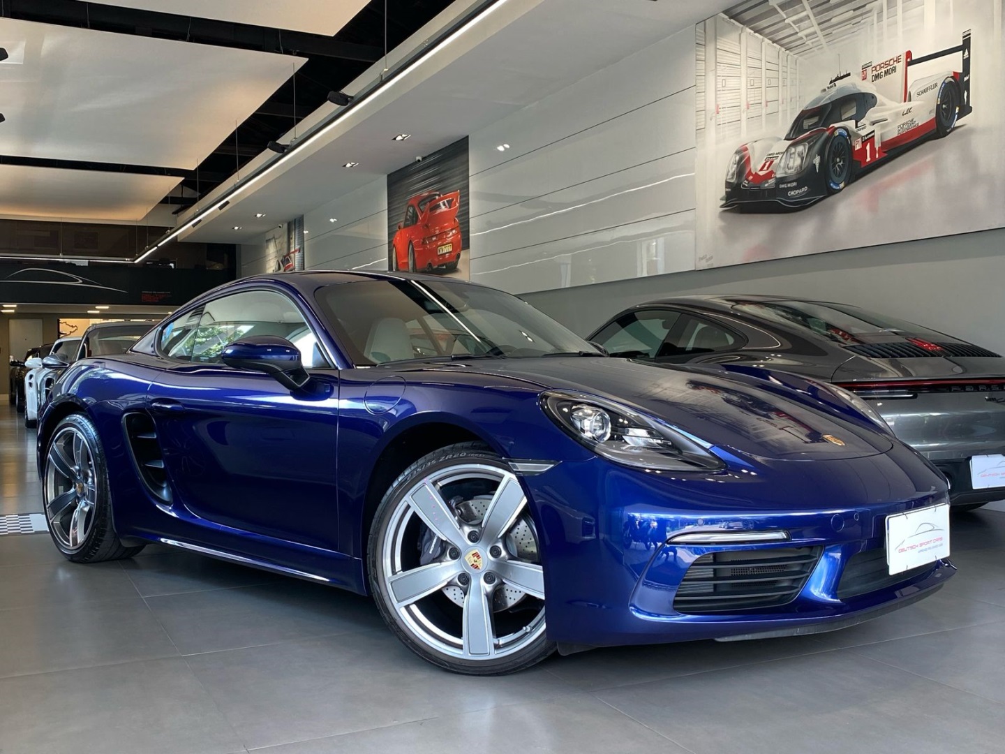 PORSCHE 718