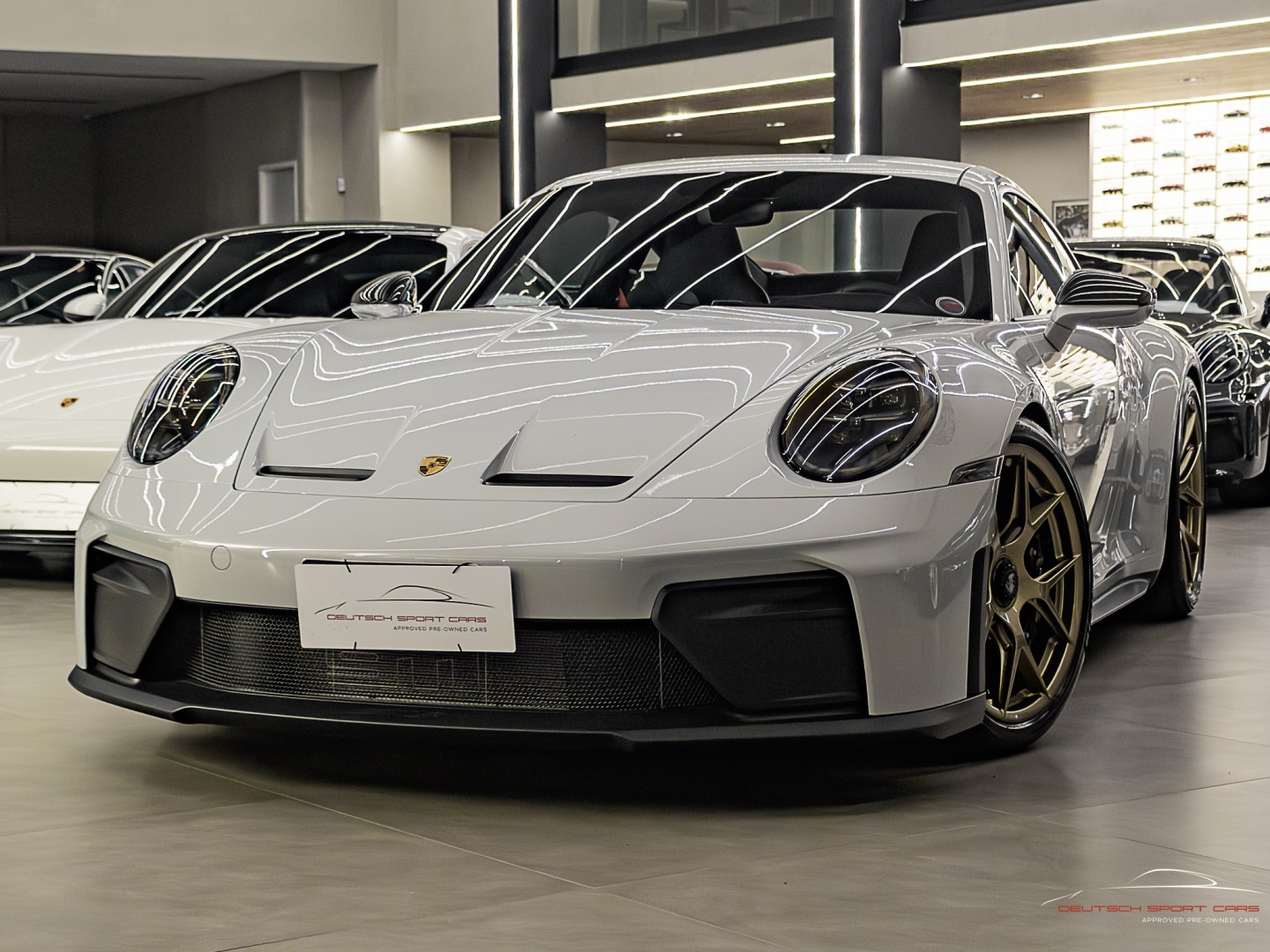 PORSCHE 911