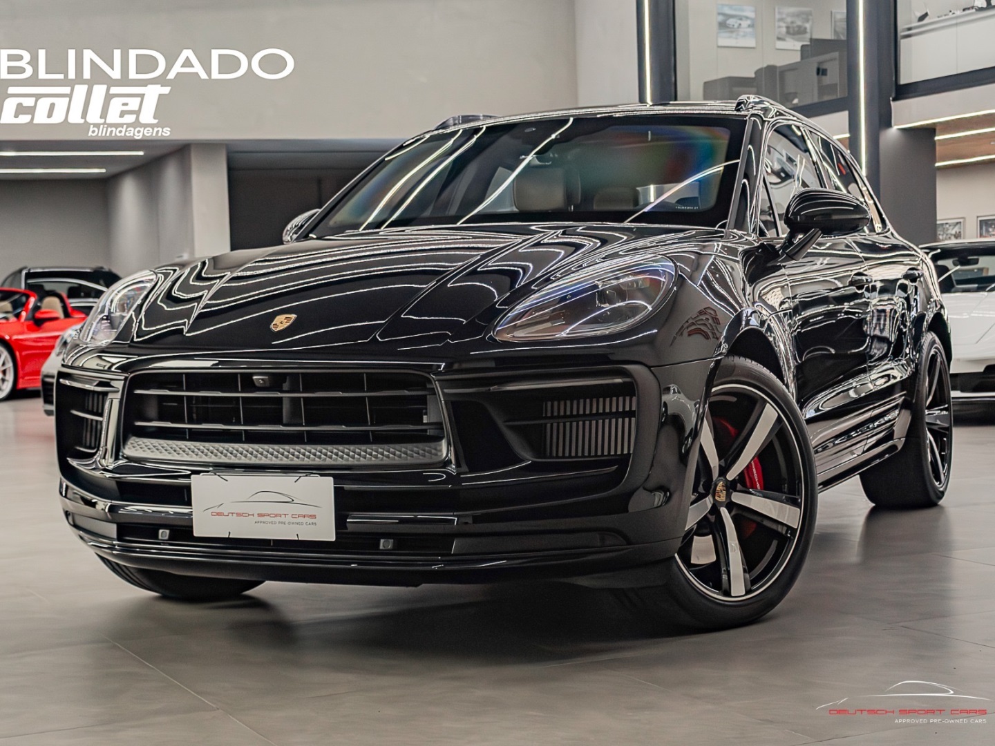 PORSCHE MACAN