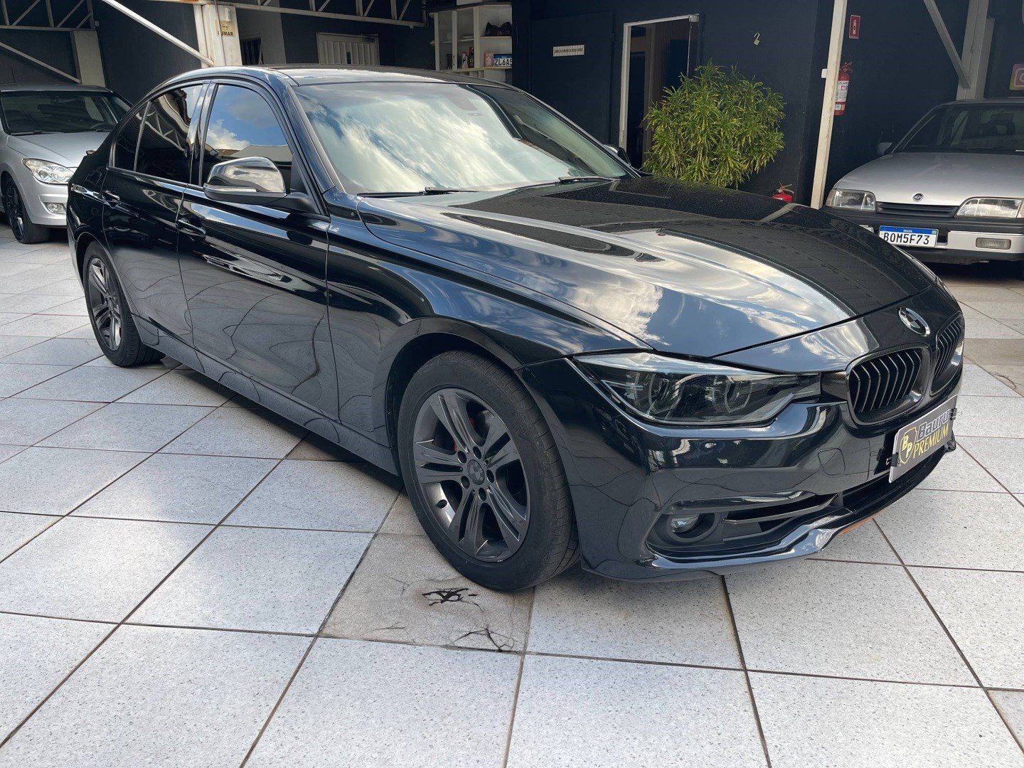 BMW 320i