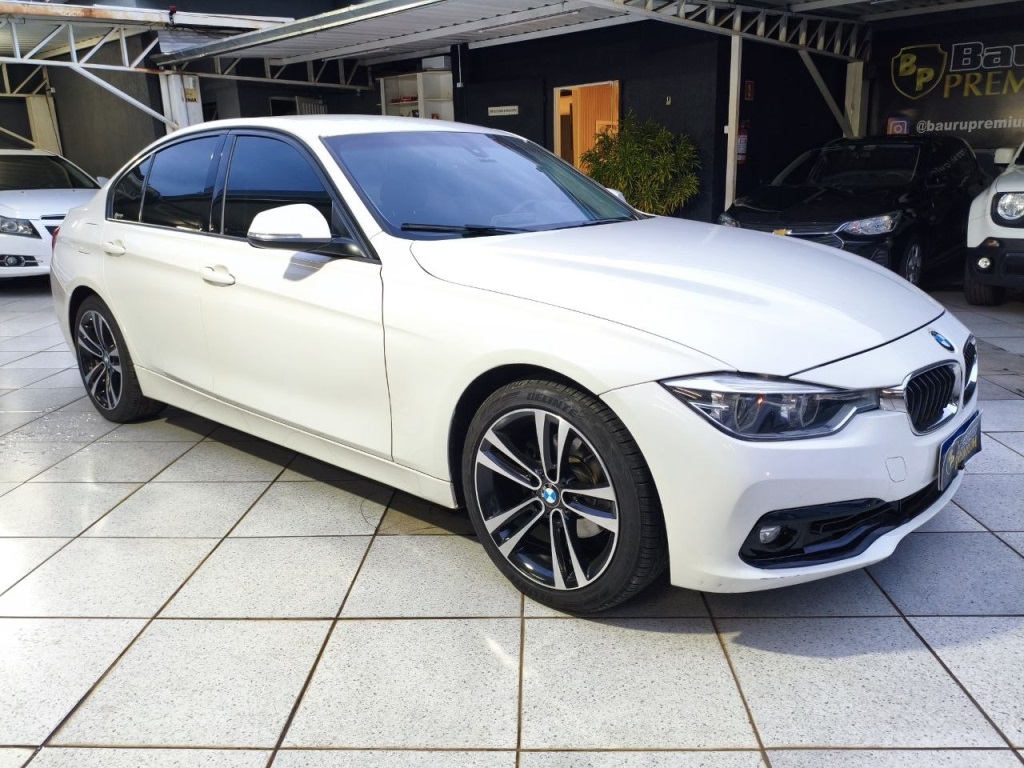 BMW 320i