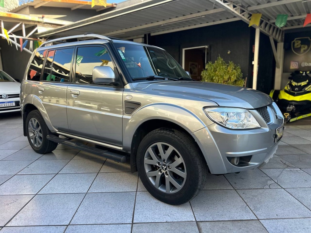 MITSUBISHI PAJERO TR4