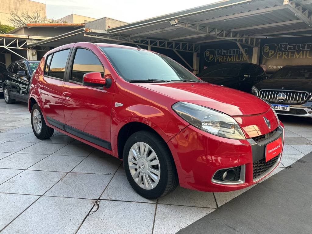 RENAULT SANDERO