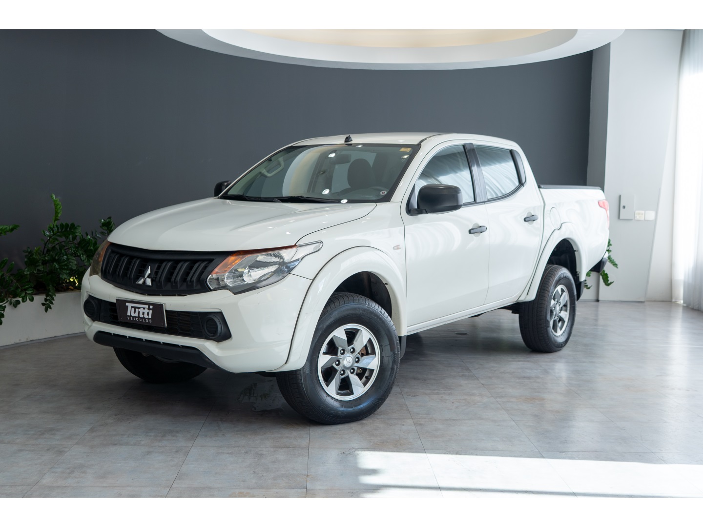 MITSUBISHI L200 TRITON 2.4 16V TURBO DIESEL SPORT GLS CD 4P 4X4 AUTOMÁTICO