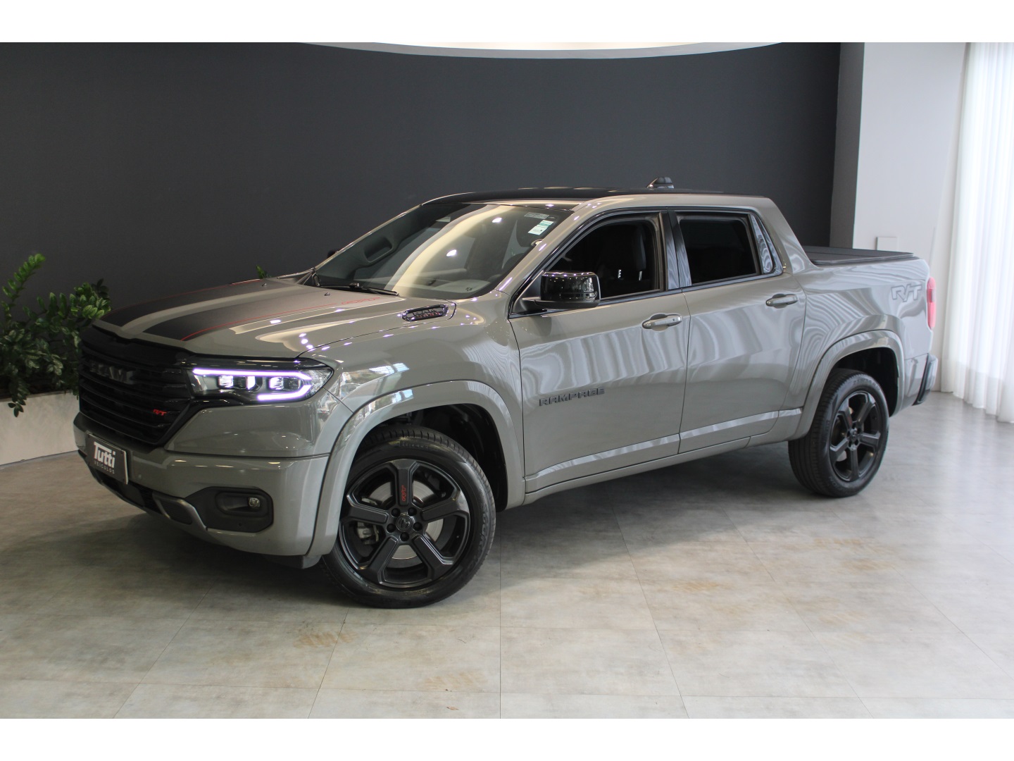 RAM RAMPAGE 2.0 HURRICANE 4 TURBO GASOLINA R/T 4X4 AUTOMÁTICO