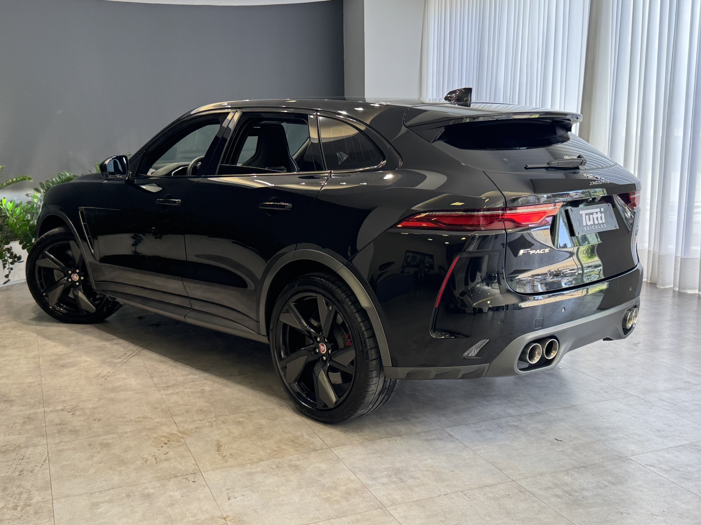 Jaguar F-PACE 2023