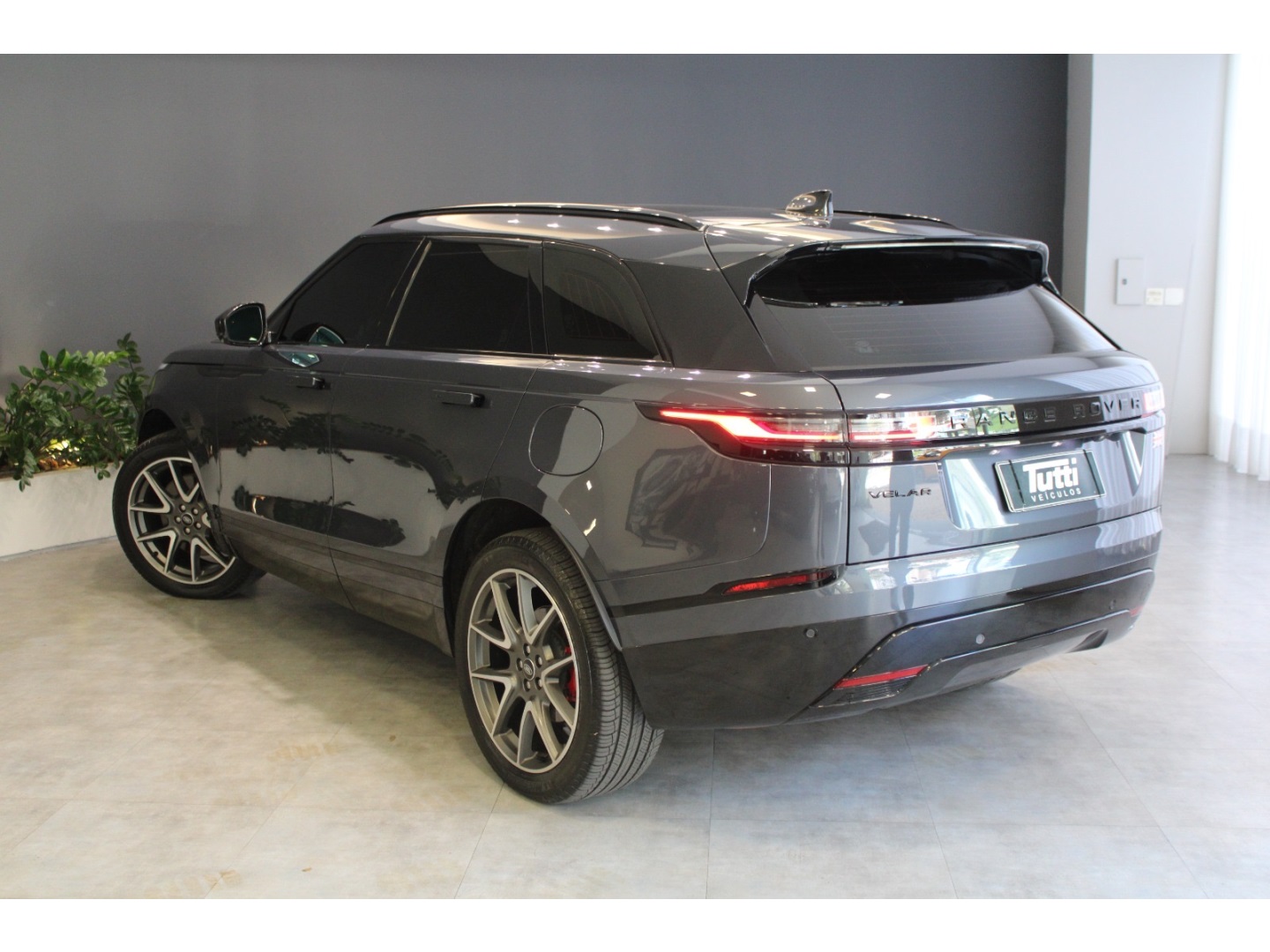 Land Rover RANGE ROVER VELAR 2024