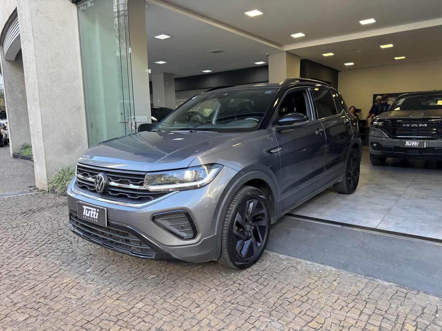 VOLKSWAGEN T-CROSS 1.4 250 TSI TOTAL FLEX HIGHLINE AUTOMÁTICO