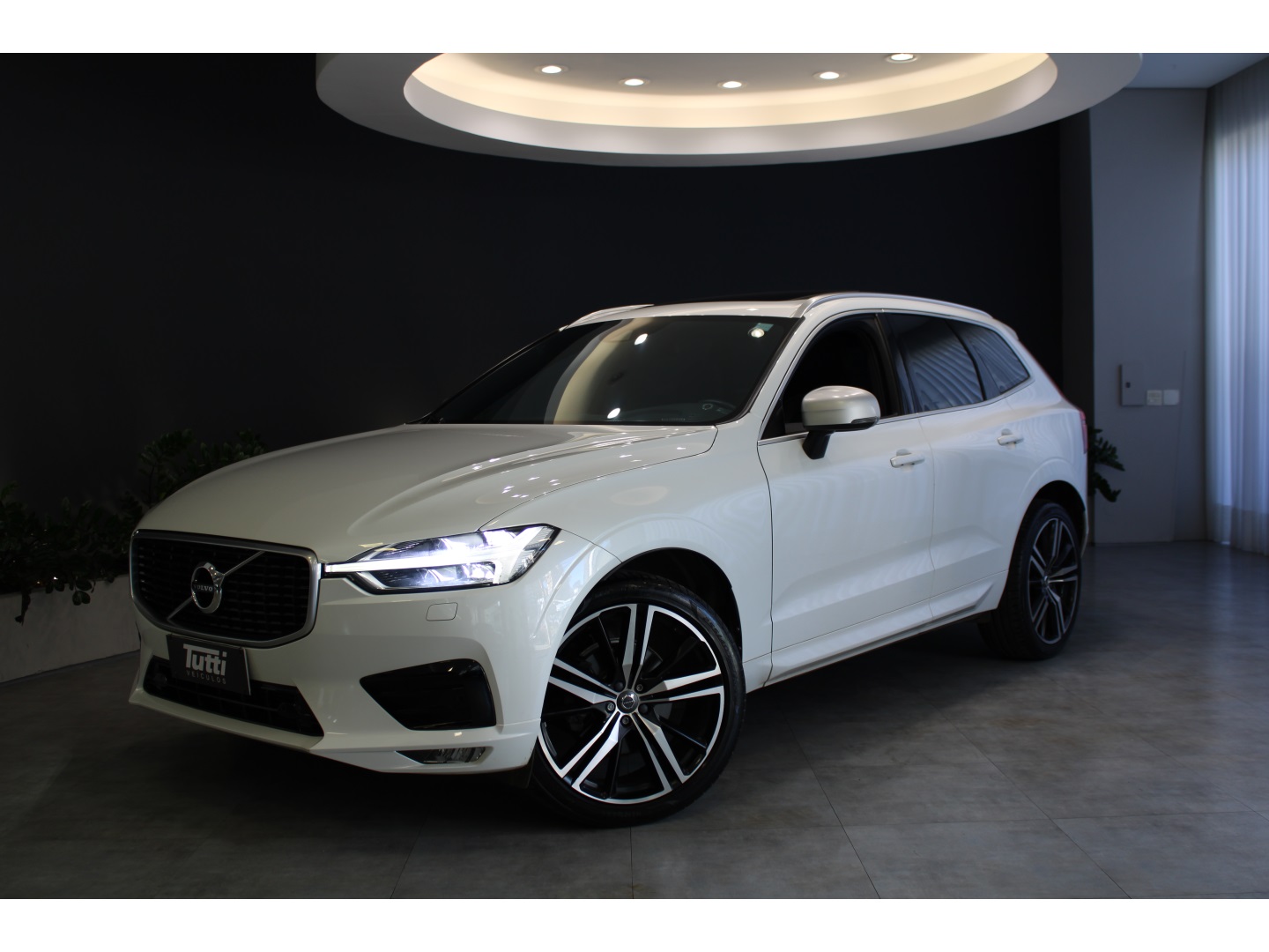 VOLVO XC60 2.0 T5 GASOLINA R-DESIGN AWD GEARTRONIC