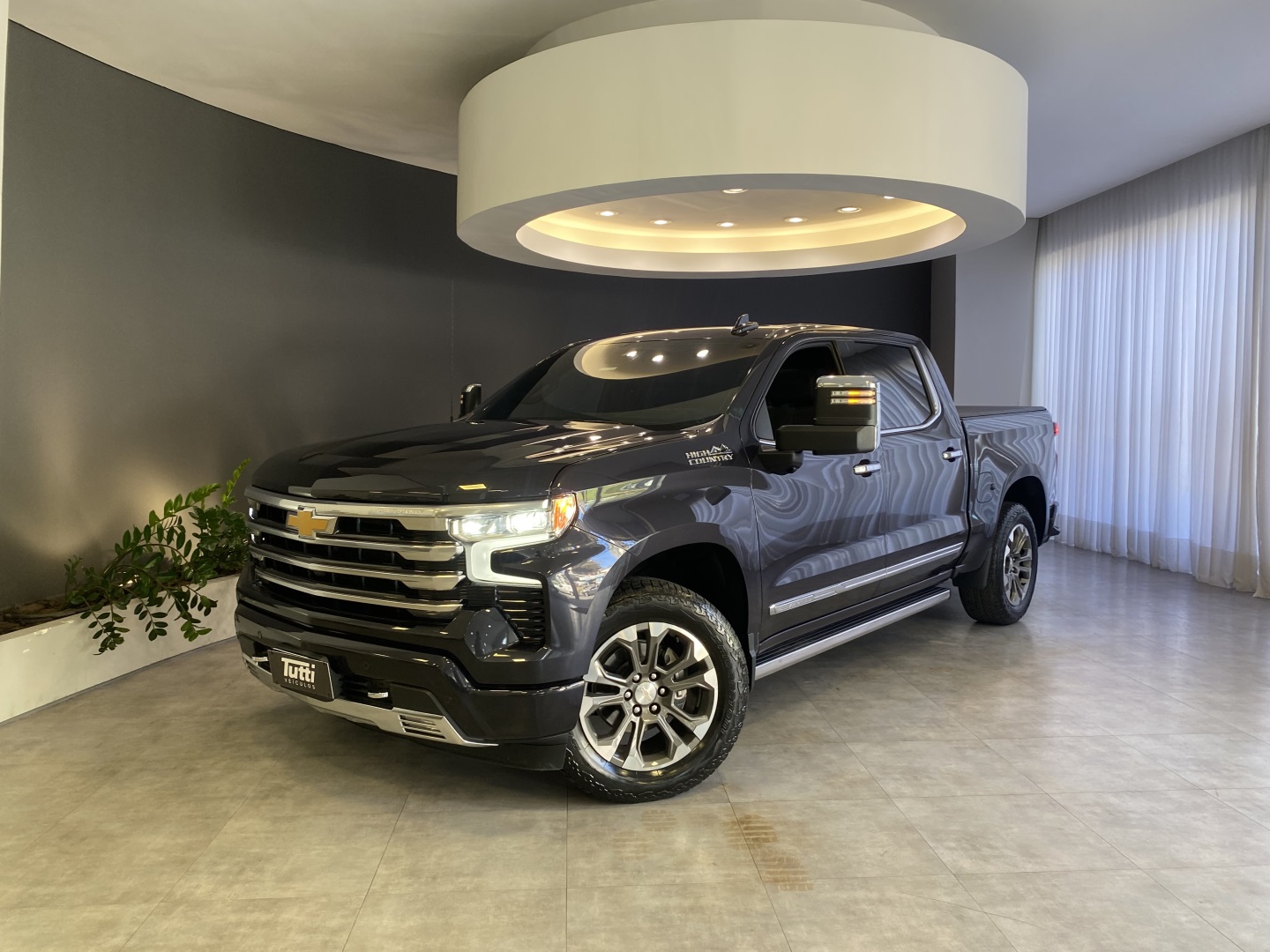 CHEVROLET SILVERADO 5.3 V8 GASOLINA 1500 HIGH COUNTRY 4X4 AUTOMÁTICO