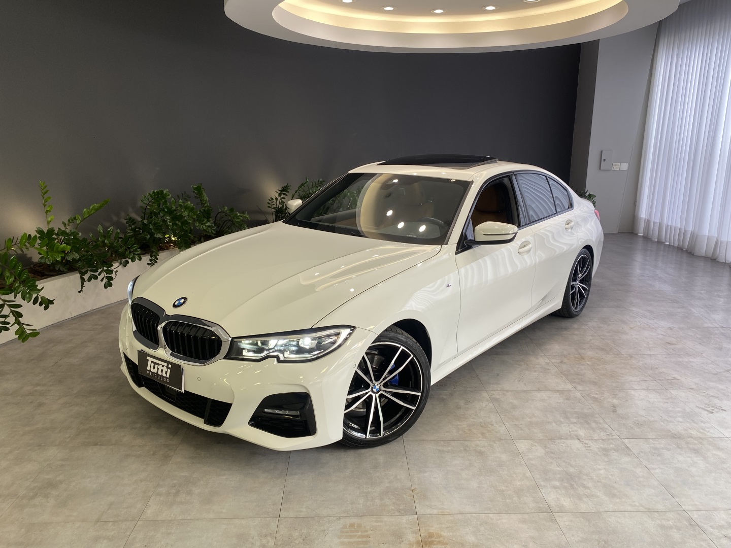 BMW 320i 2.0 16V TURBO GASOLINA M SPORT AUTOMÁTICO