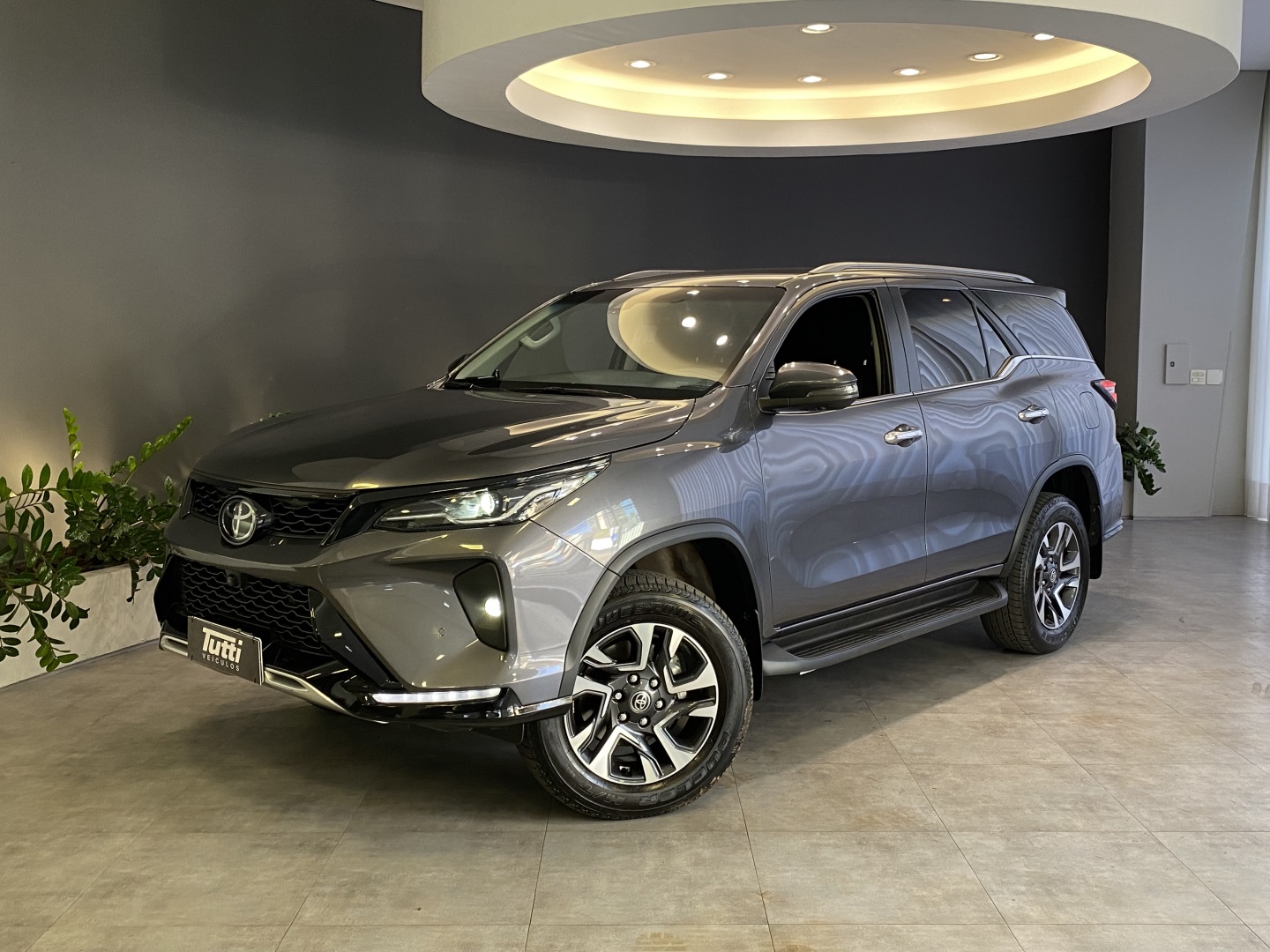 TOYOTA HILUX SW4 2.8 D-4D TURBO DIESEL SRX PLATINUM 4X4 AUTOMÁTICO