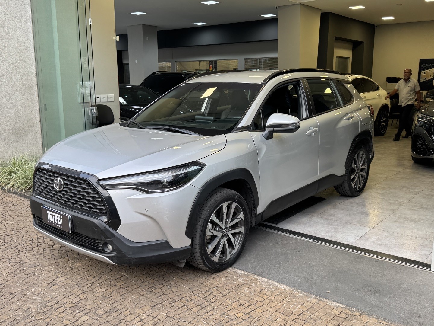 TOYOTA COROLLA CROSS 2.0 VVT-IE FLEX XRE DIRECT SHIFT