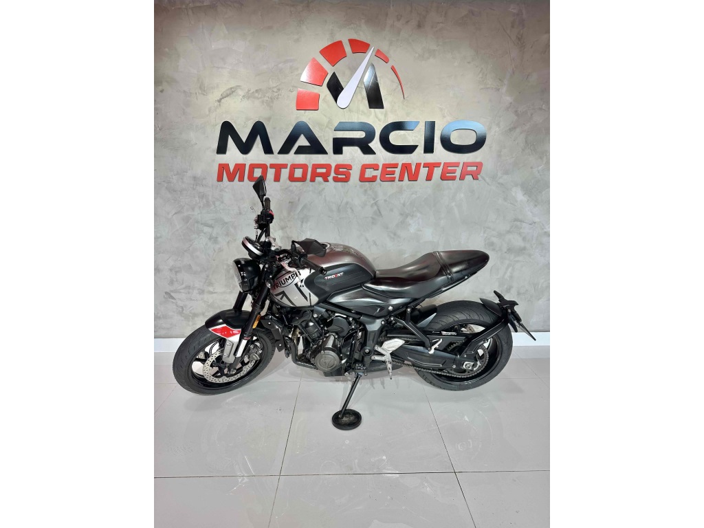 TRIUMPH TRIDENT 660