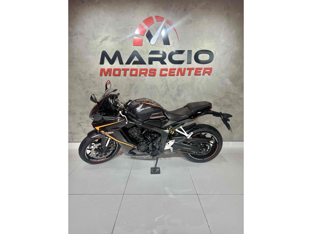 HONDA CBR 650R