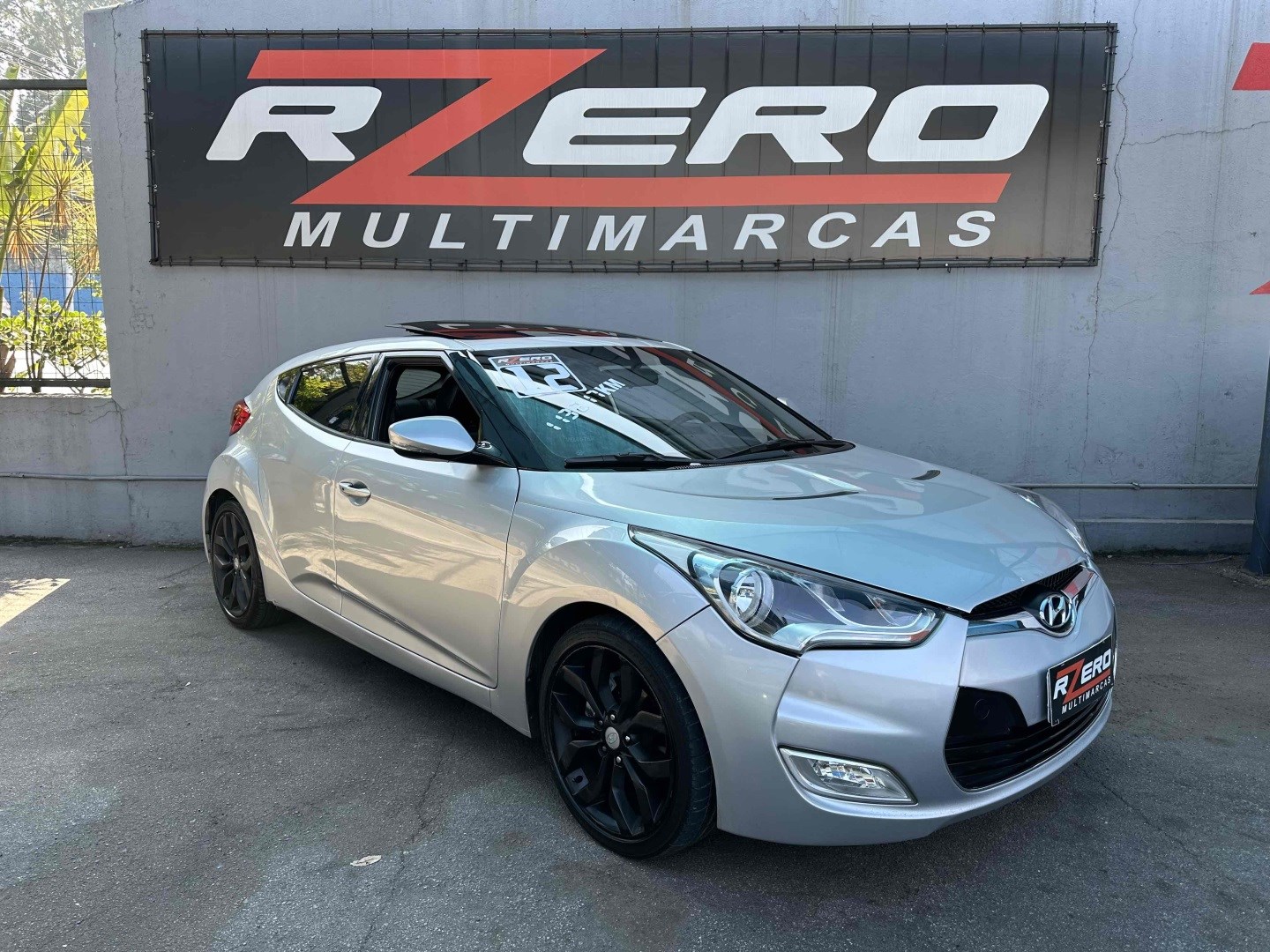 HYUNDAI VELOSTER