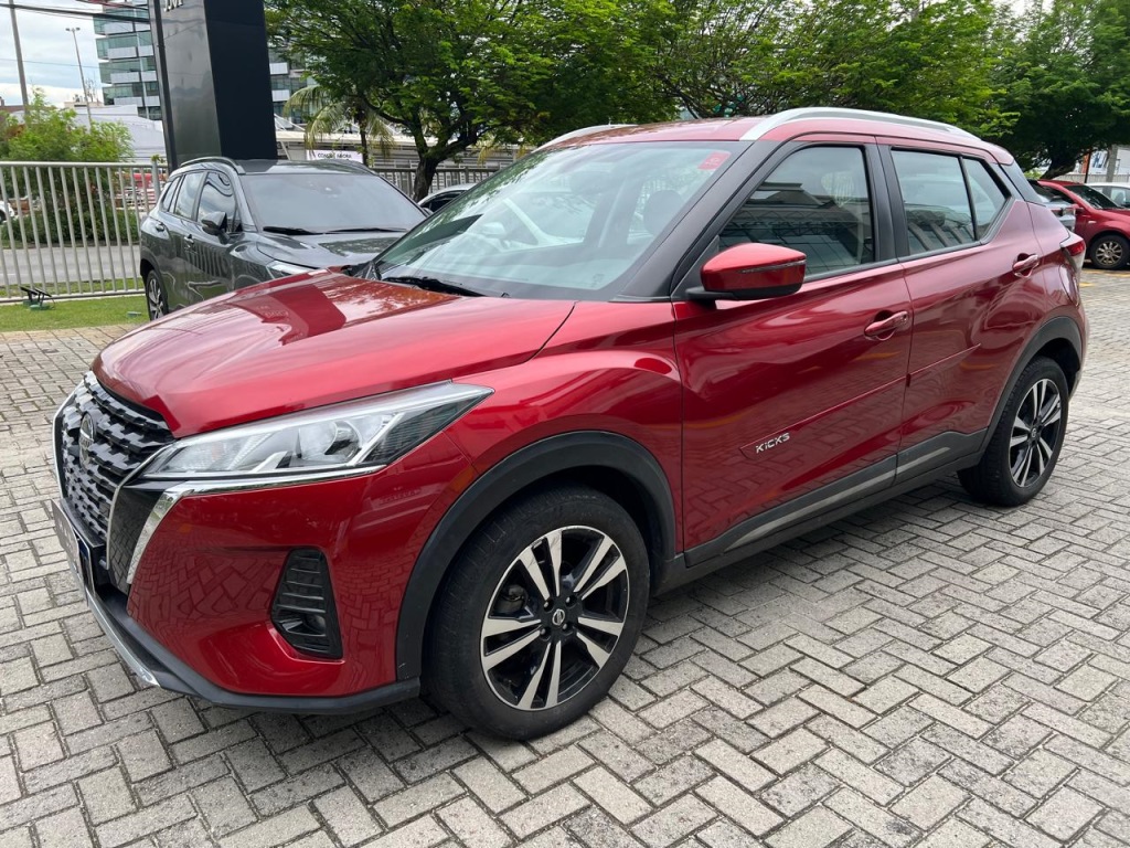 NISSAN KICKS