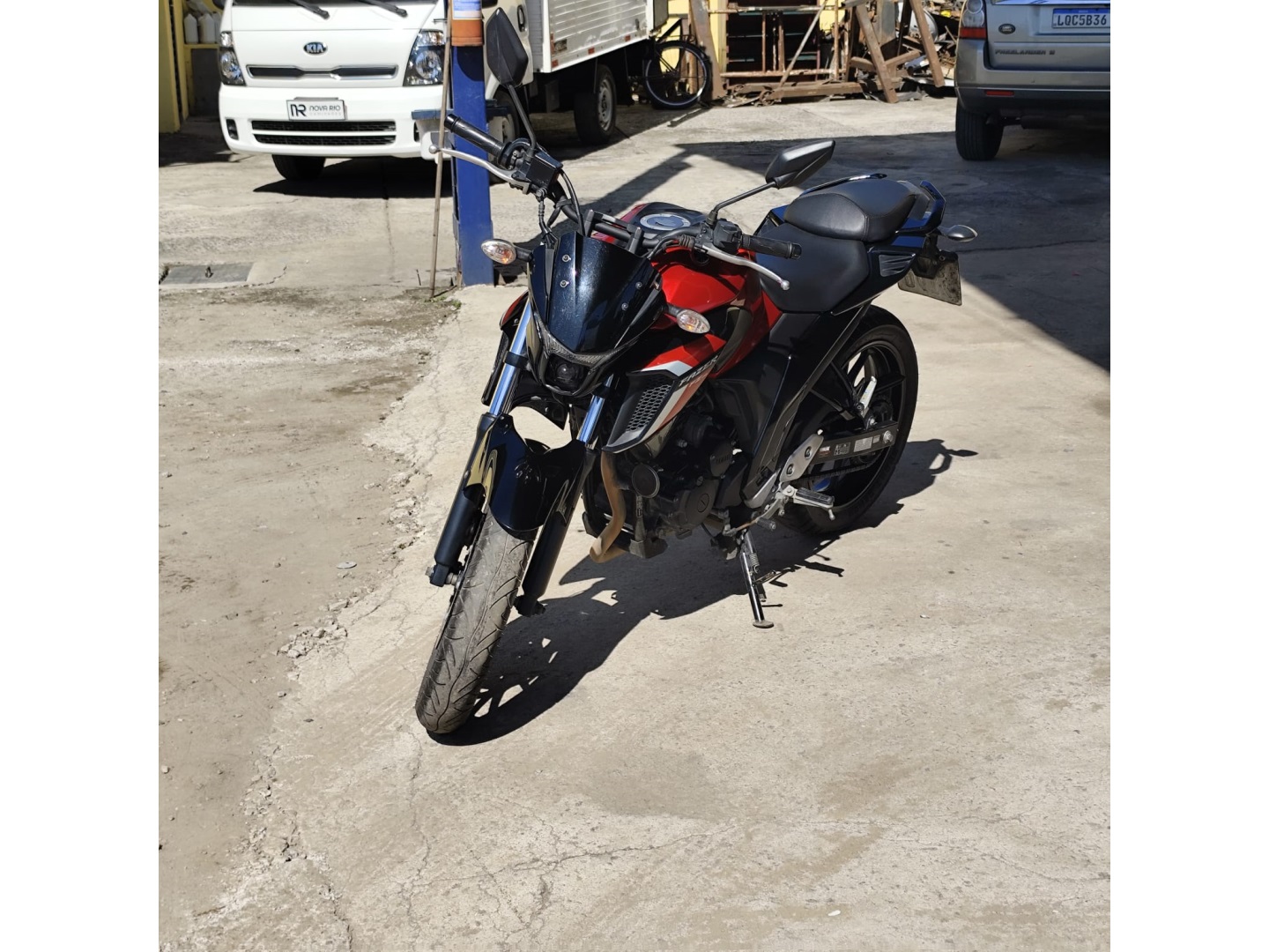 YAMAHA FZ25 FAZER ABS
