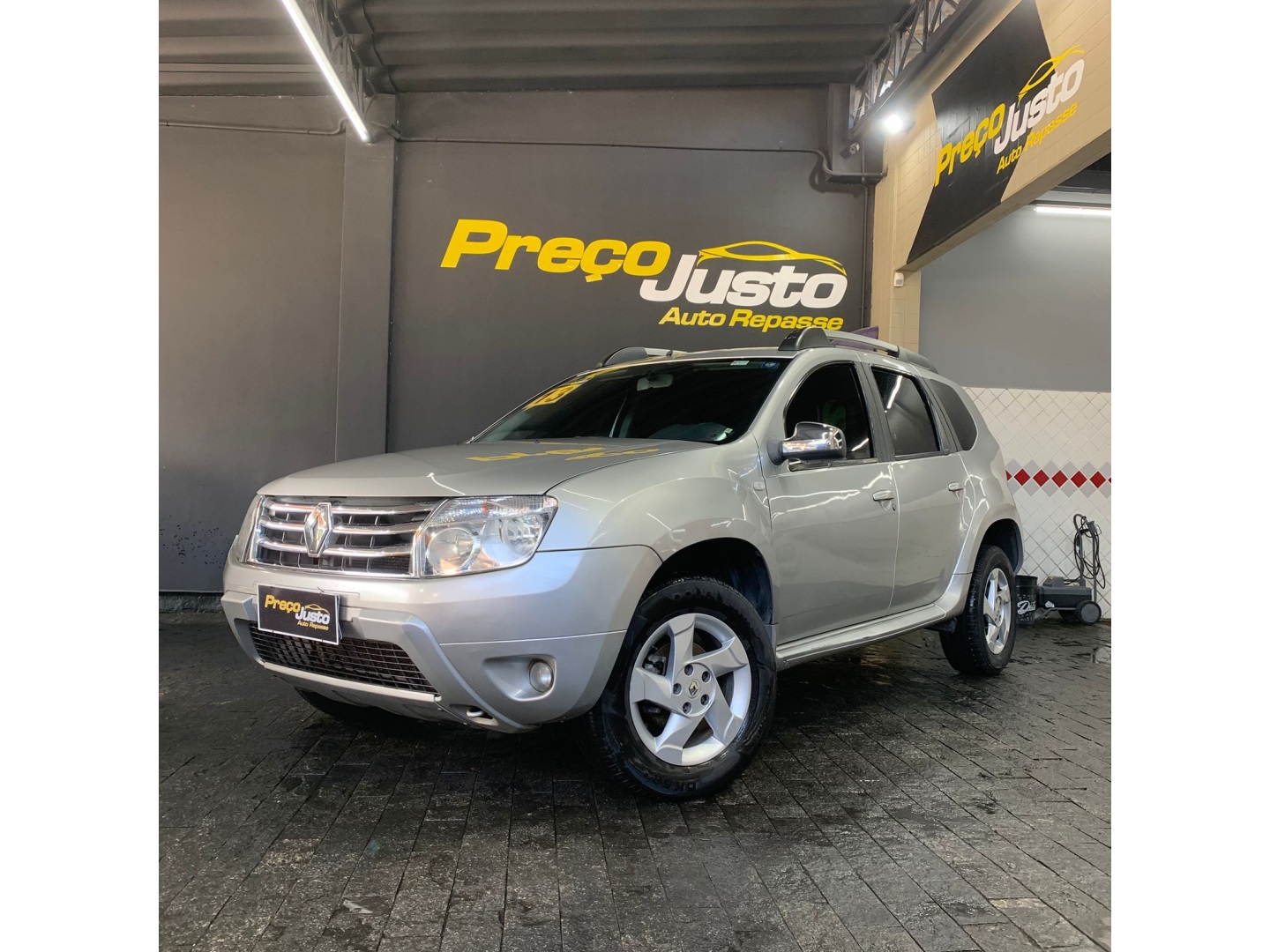 RENAULT DUSTER