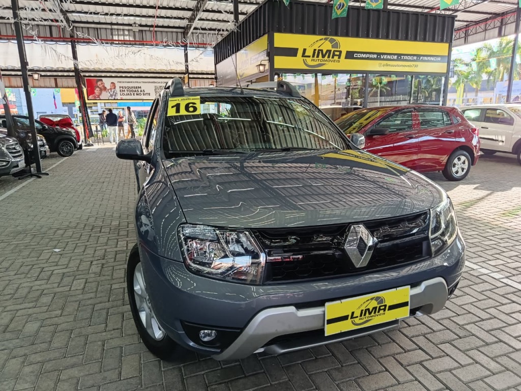 RENAULT DUSTER
