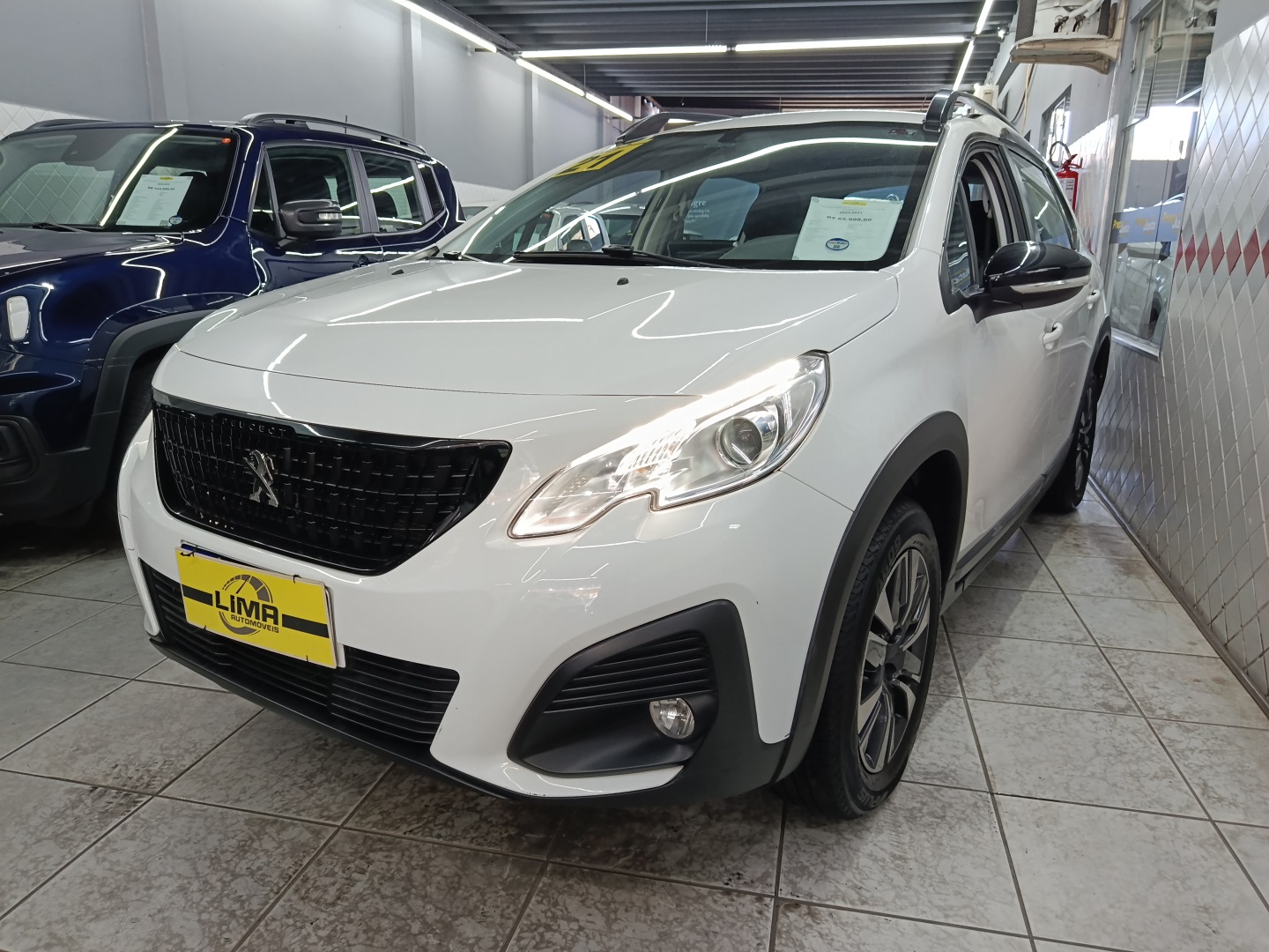 PEUGEOT 2008