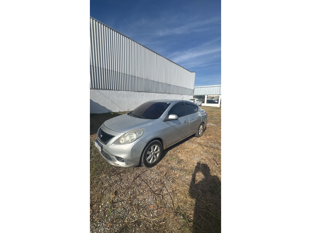 NISSAN VERSA