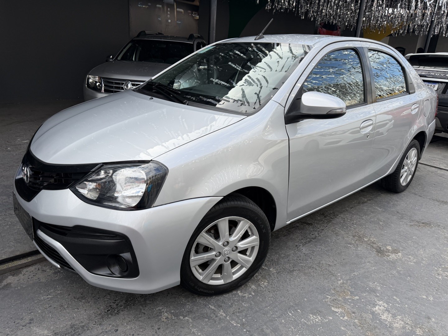 TOYOTA ETIOS