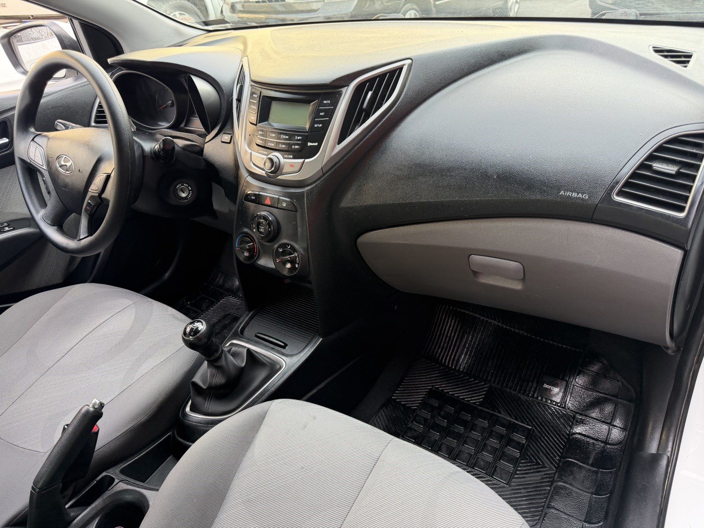 Hyundai HB20S 1.0 Comfort Plus 12V Flex 4P Manual - foto 11