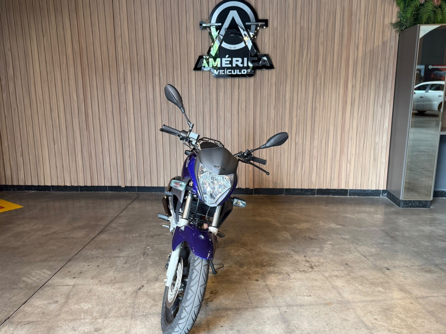 HONDA CB 300R