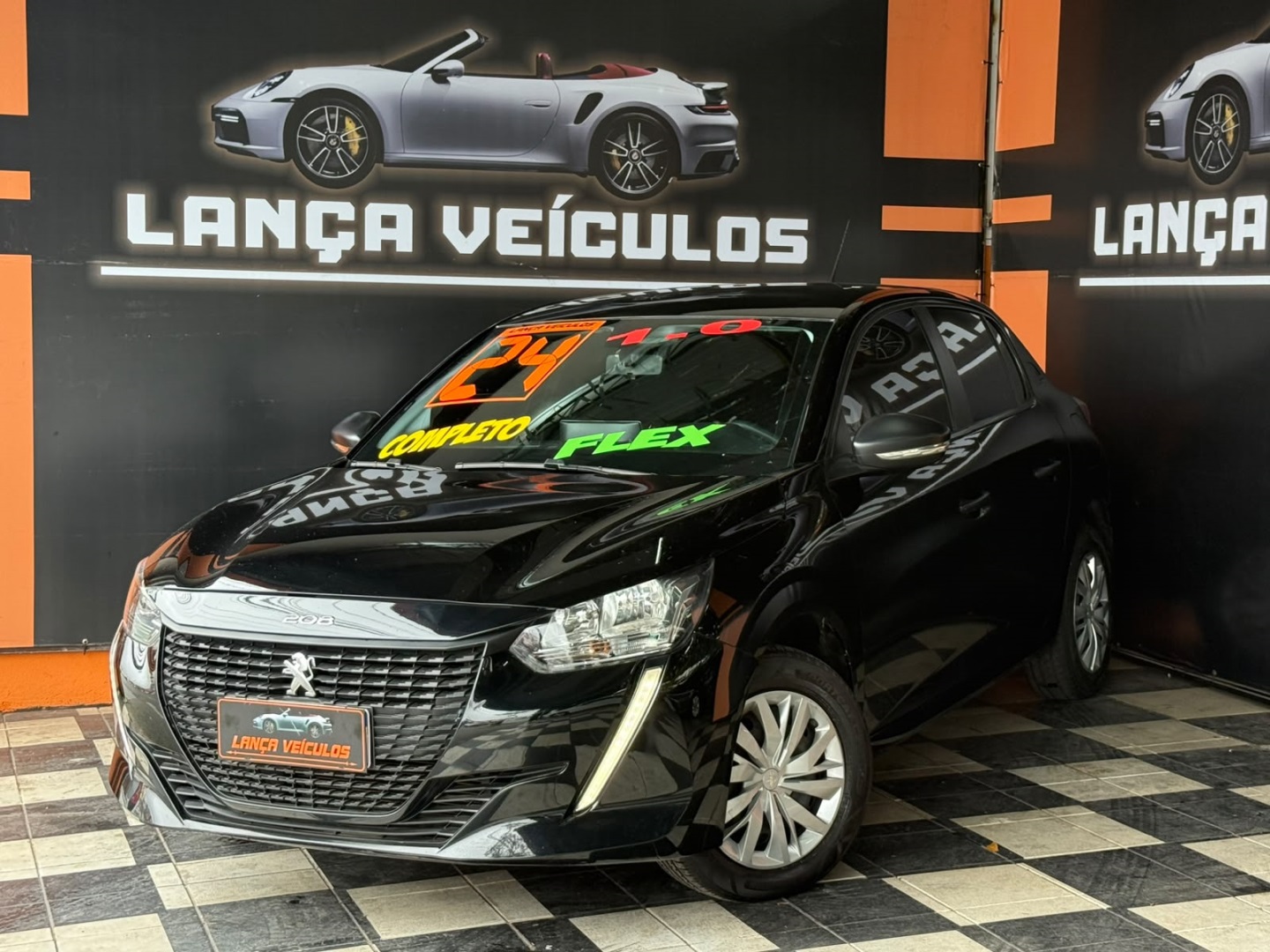 PEUGEOT 208