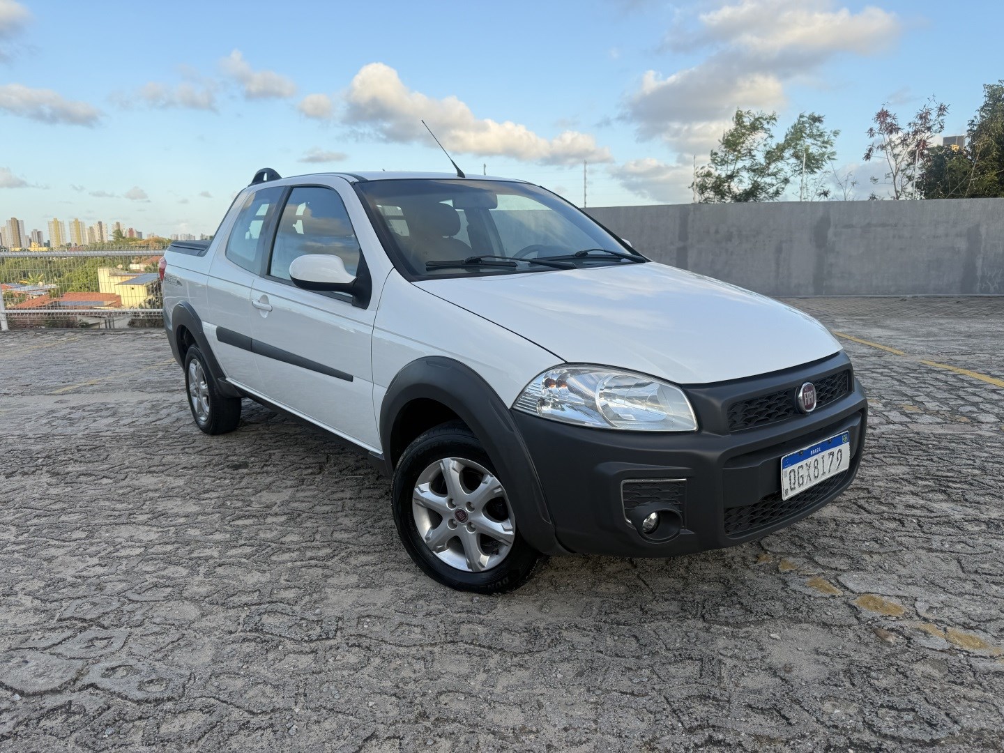 FIAT STRADA 1.4 MPI FREEDOM CD 8V FLEX 3P MANUAL