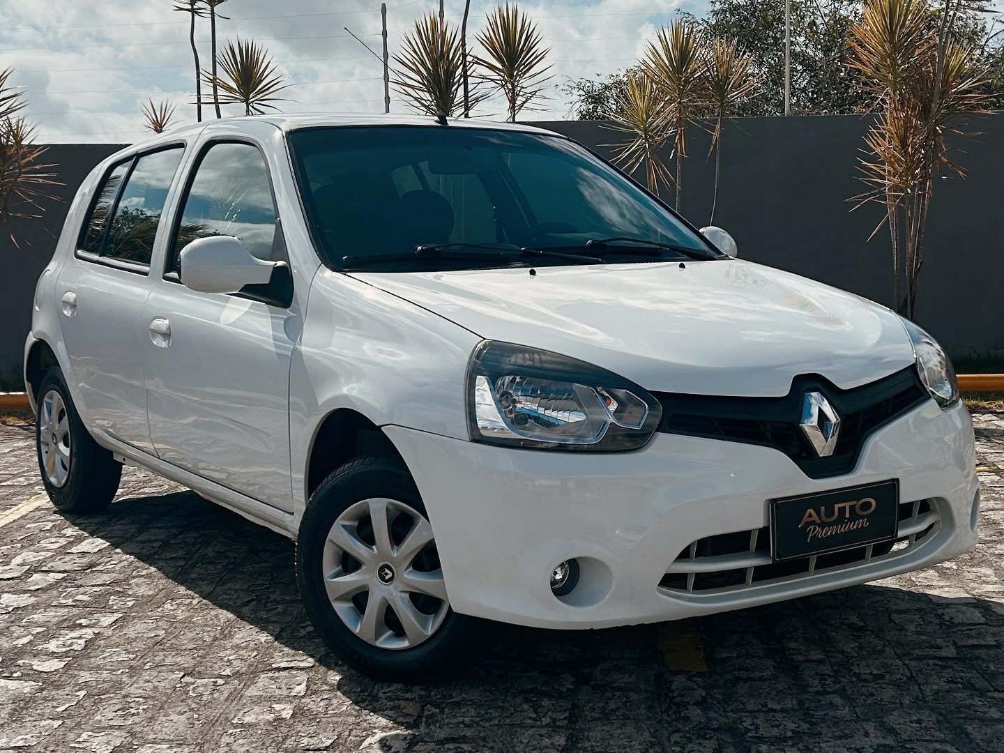 RENAULT CLIO 1.0 EXPRESSION 16V FLEX 4P MANUAL