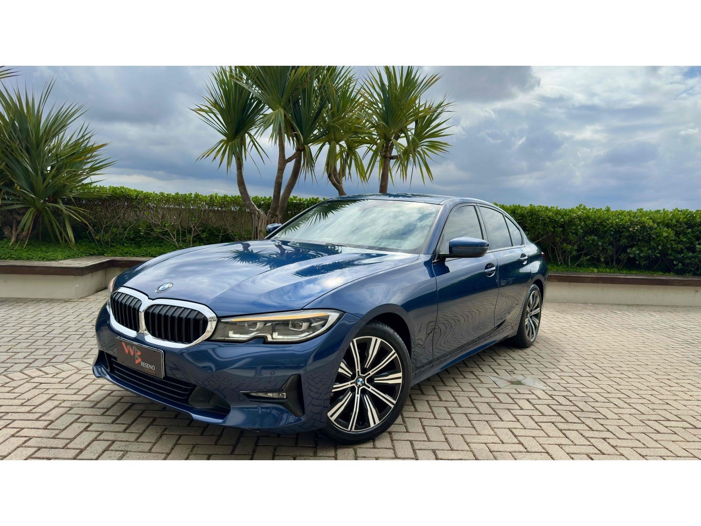BMW 320i