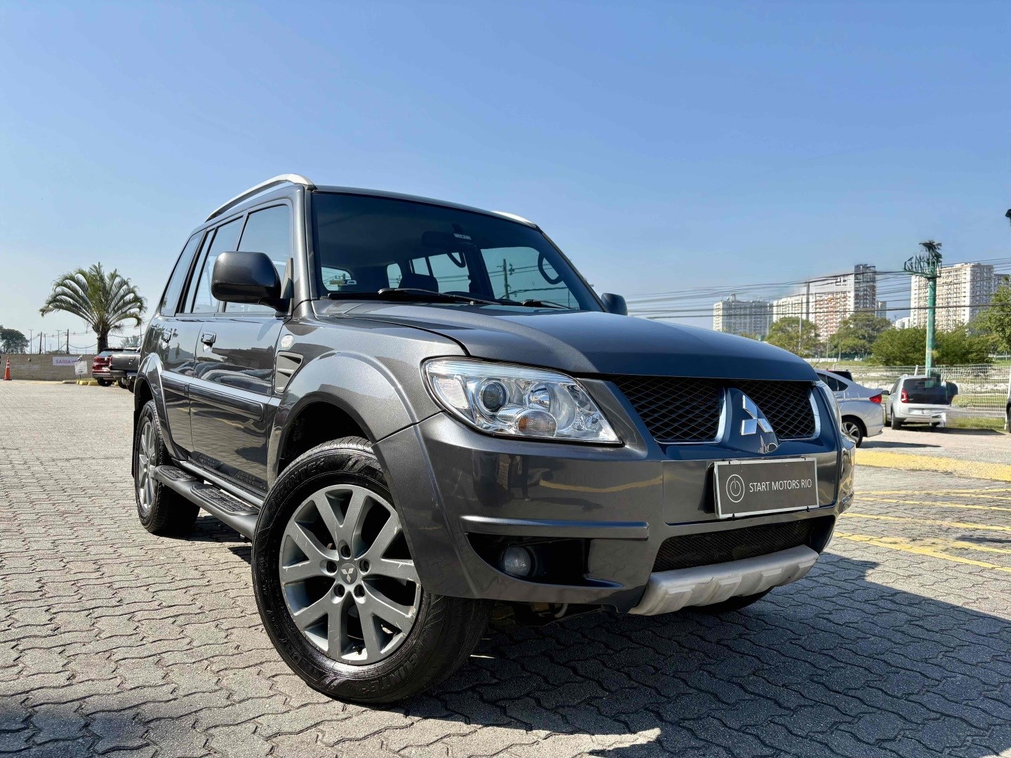 MITSUBISHI PAJERO TR4