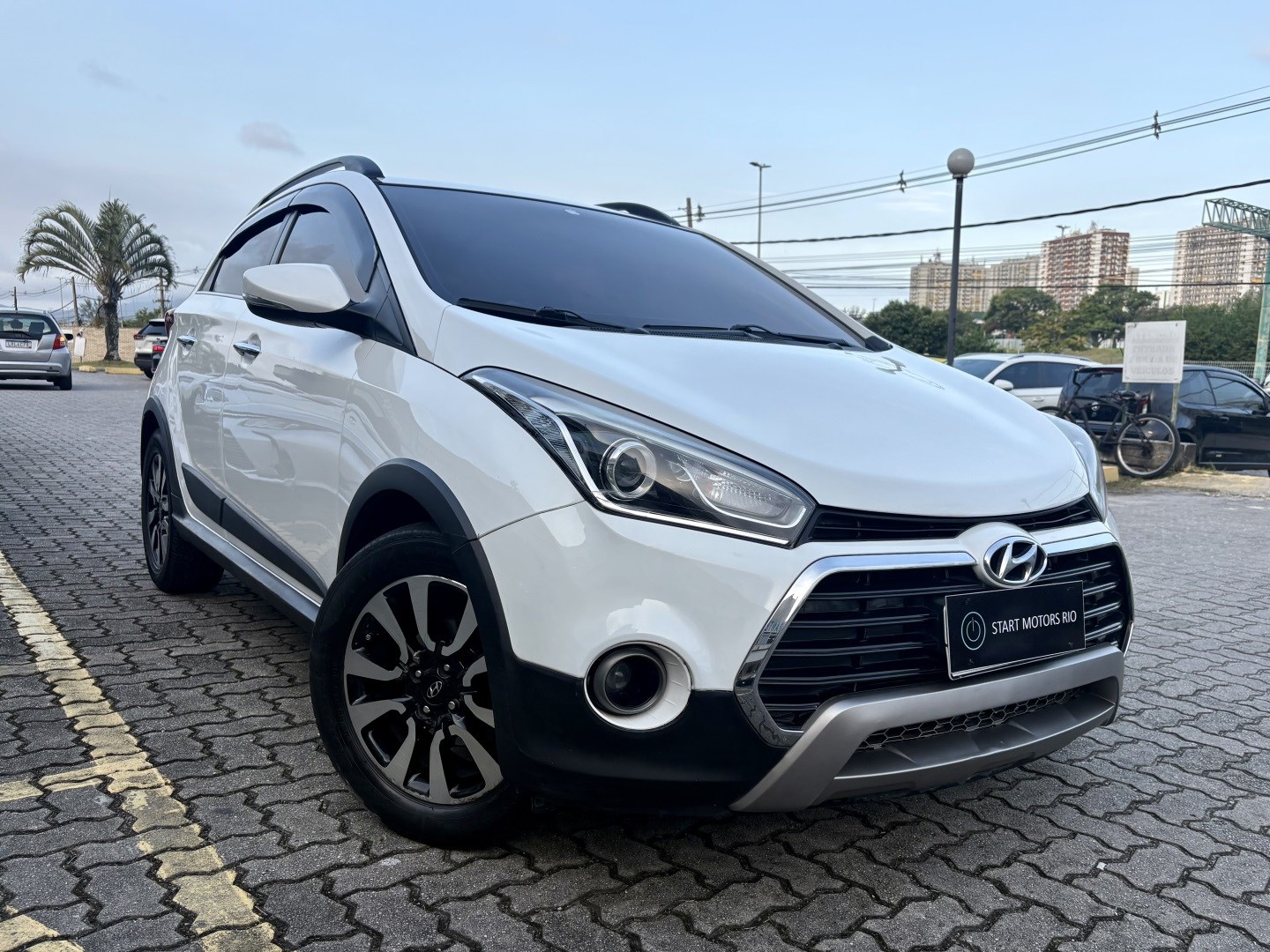 HYUNDAI HB20X