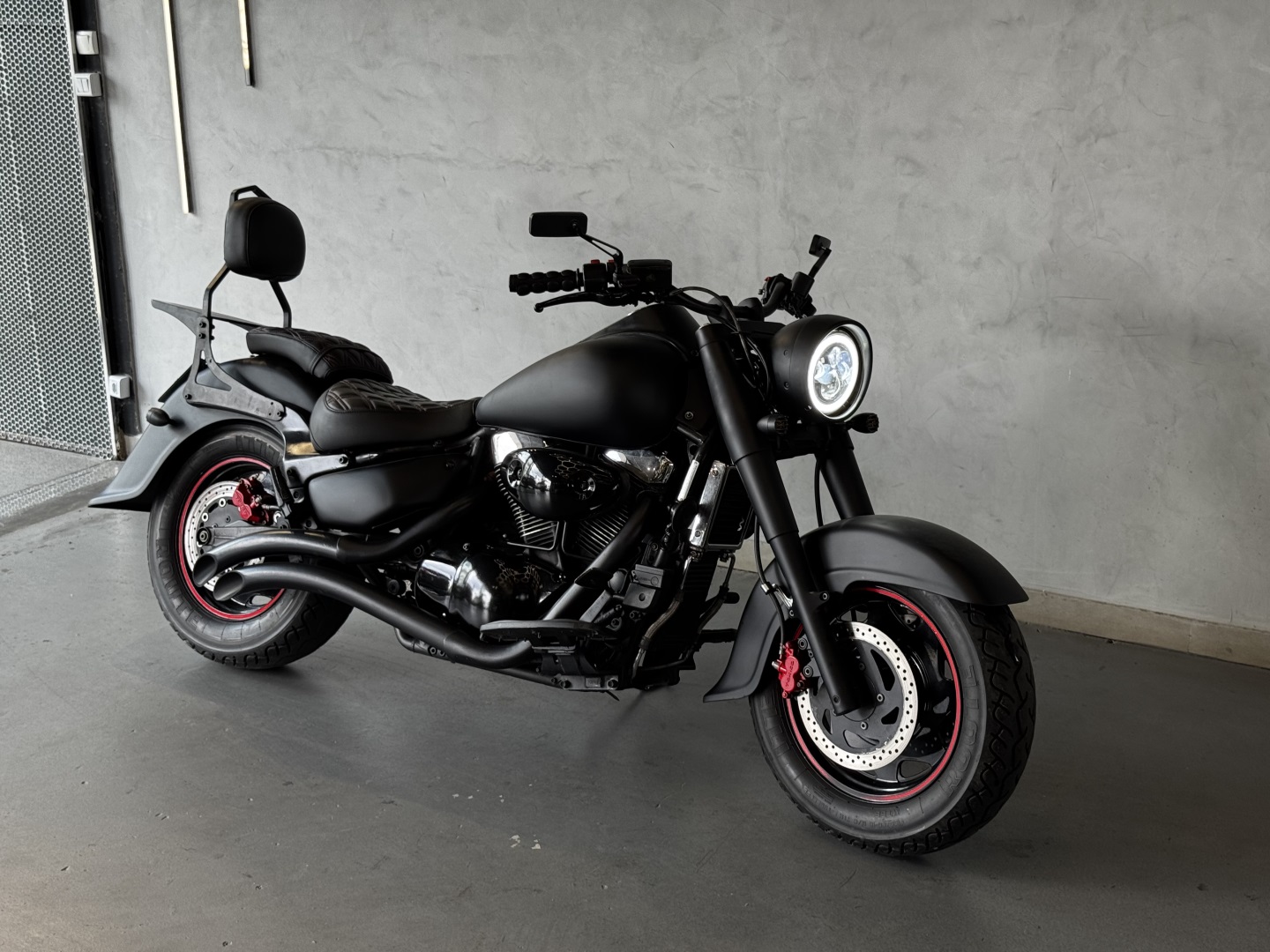 SUZUKI BOULEVARD C1500