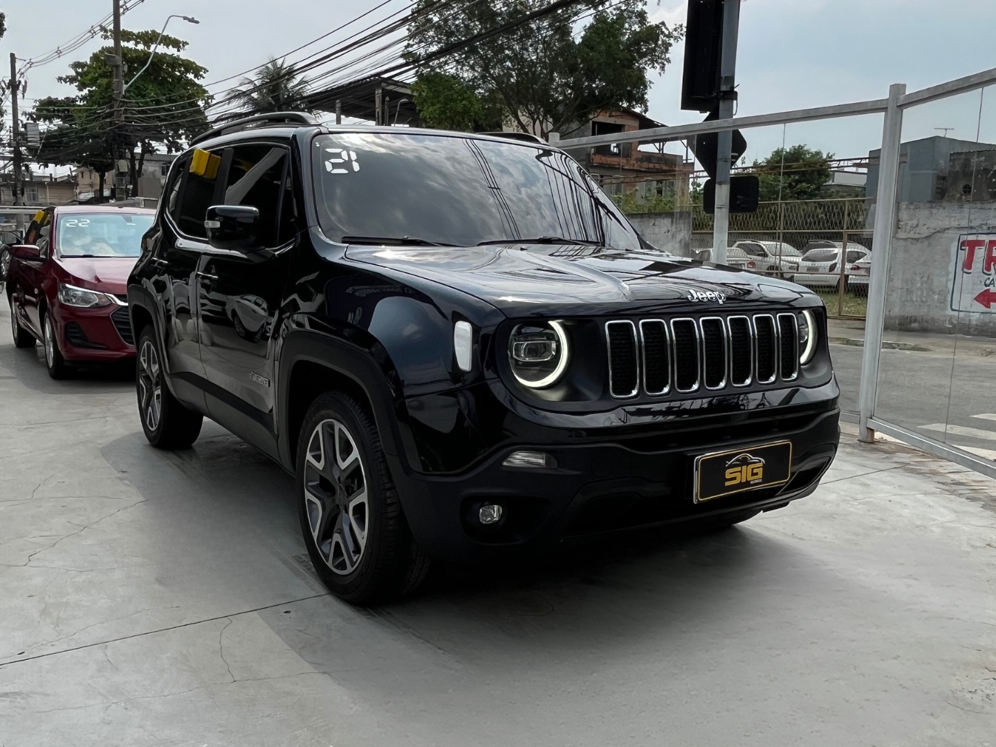 JEEP RENEGADE 1.8 16V FLEX LONGITUDE 4P AUTOMÁTICO 2021 na cor Preto com 62.071 km - Imagem 1 - SIG Multimarcas