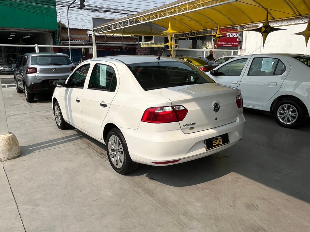 VOLKSWAGEN VOYAGE 1.0 12V MPI TOTALFLEX 4P MANUAL 2023 - Miniatura 6