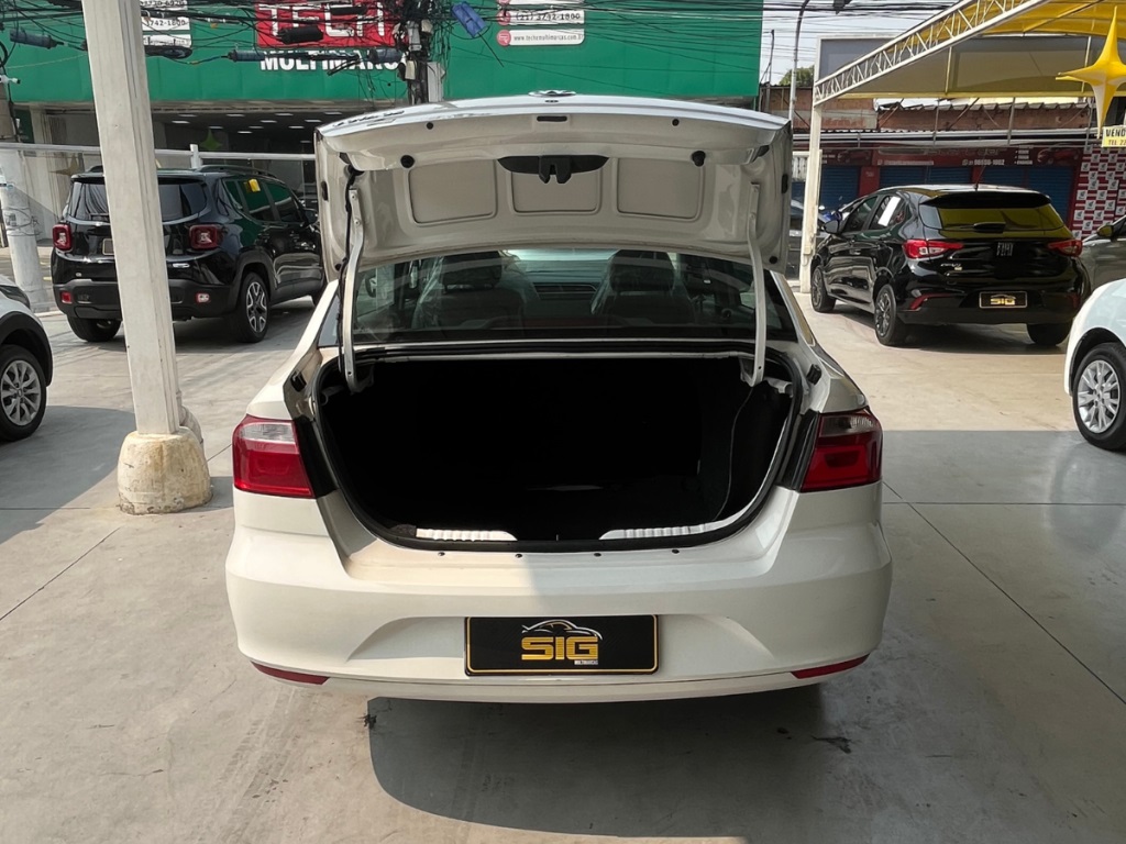 VOLKSWAGEN VOYAGE 1.0 12V MPI TOTALFLEX 4P MANUAL 2023 - Miniatura 7