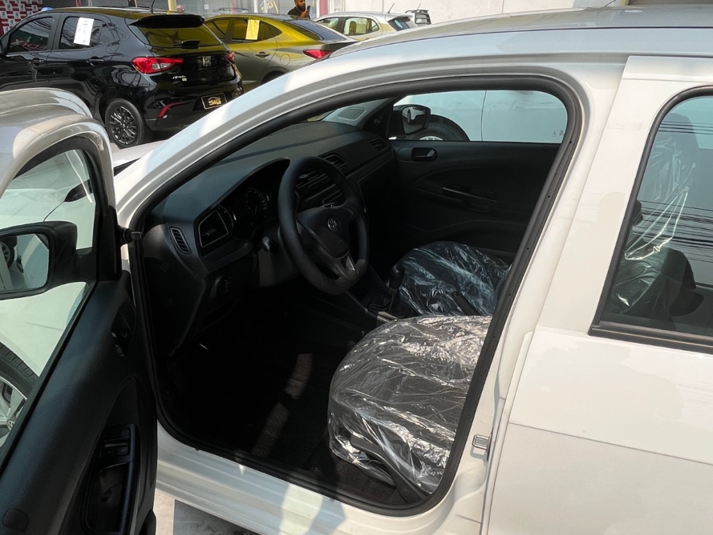 VOLKSWAGEN VOYAGE 1.0 12V MPI TOTALFLEX 4P MANUAL 2023 - Miniatura 8