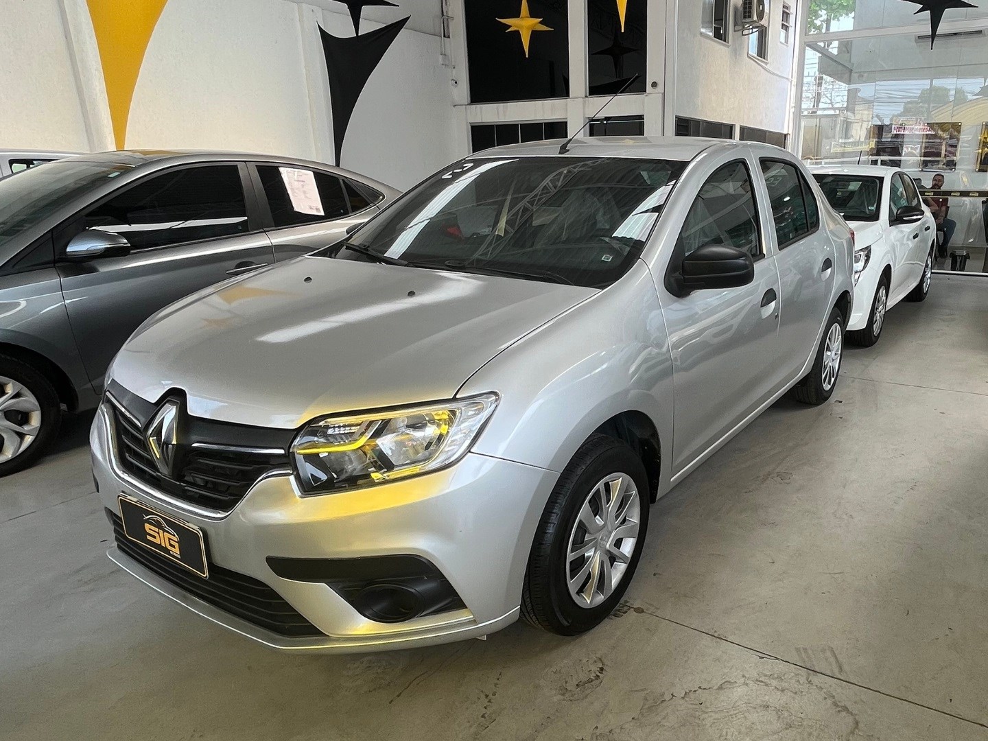 RENAULT LOGAN 1.0 12V SCE FLEX LIFE MANUAL 2021 - Miniatura 3