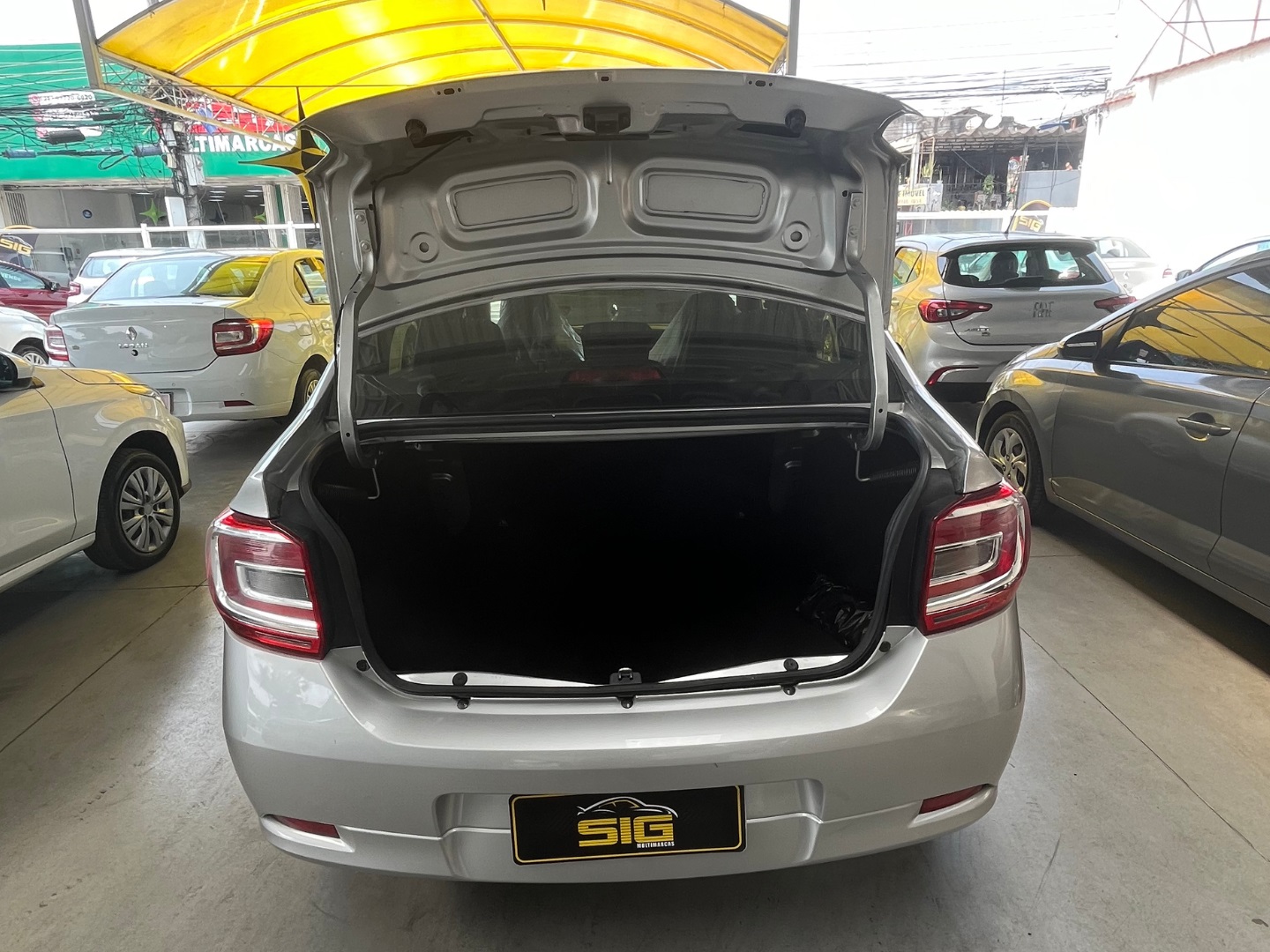 RENAULT LOGAN 1.0 12V SCE FLEX LIFE MANUAL 2021 - Miniatura 6