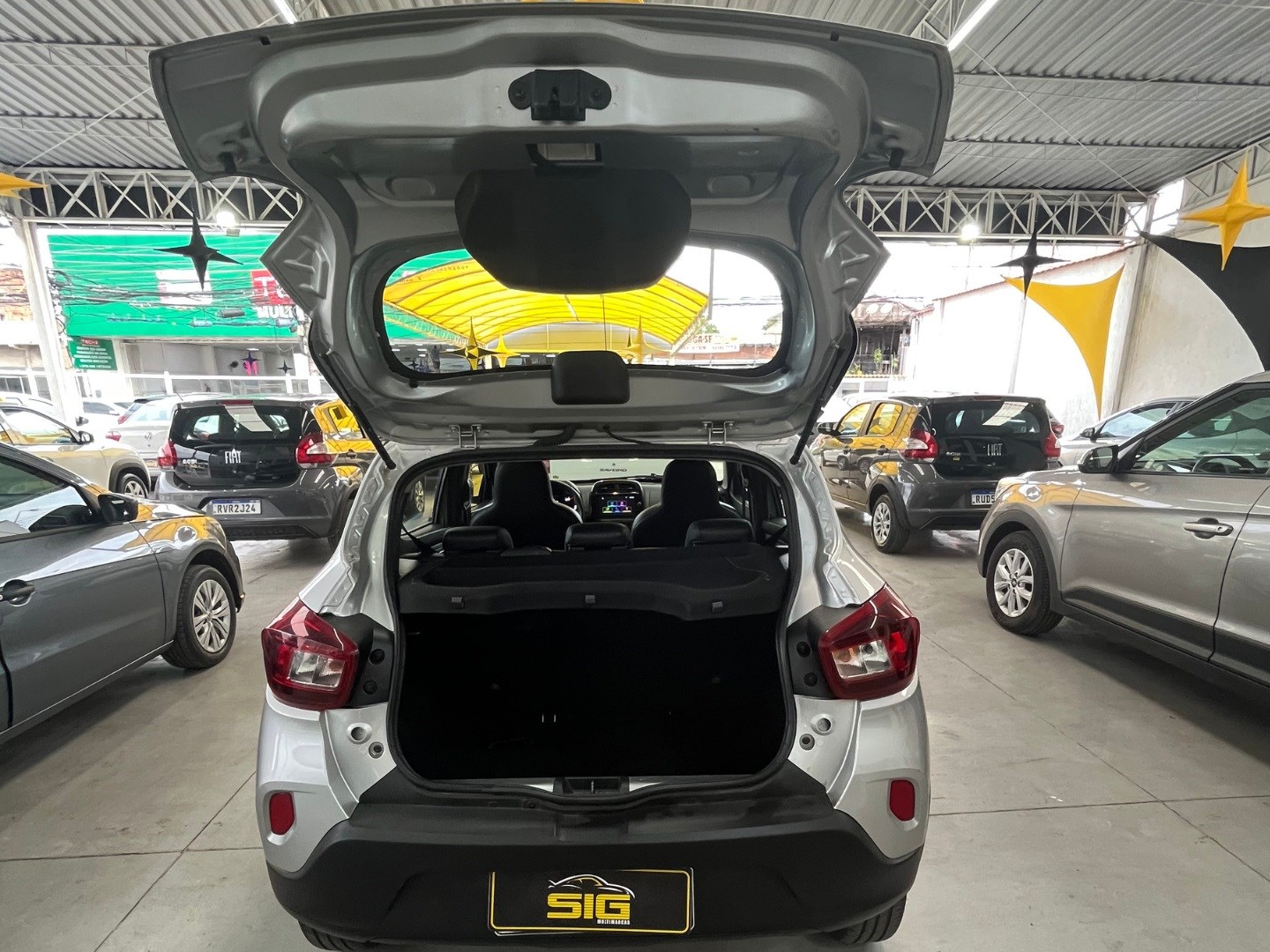 RENAULT KWID 1.0 12V SCE FLEX INTENSE MANUAL 2023 - Miniatura 6