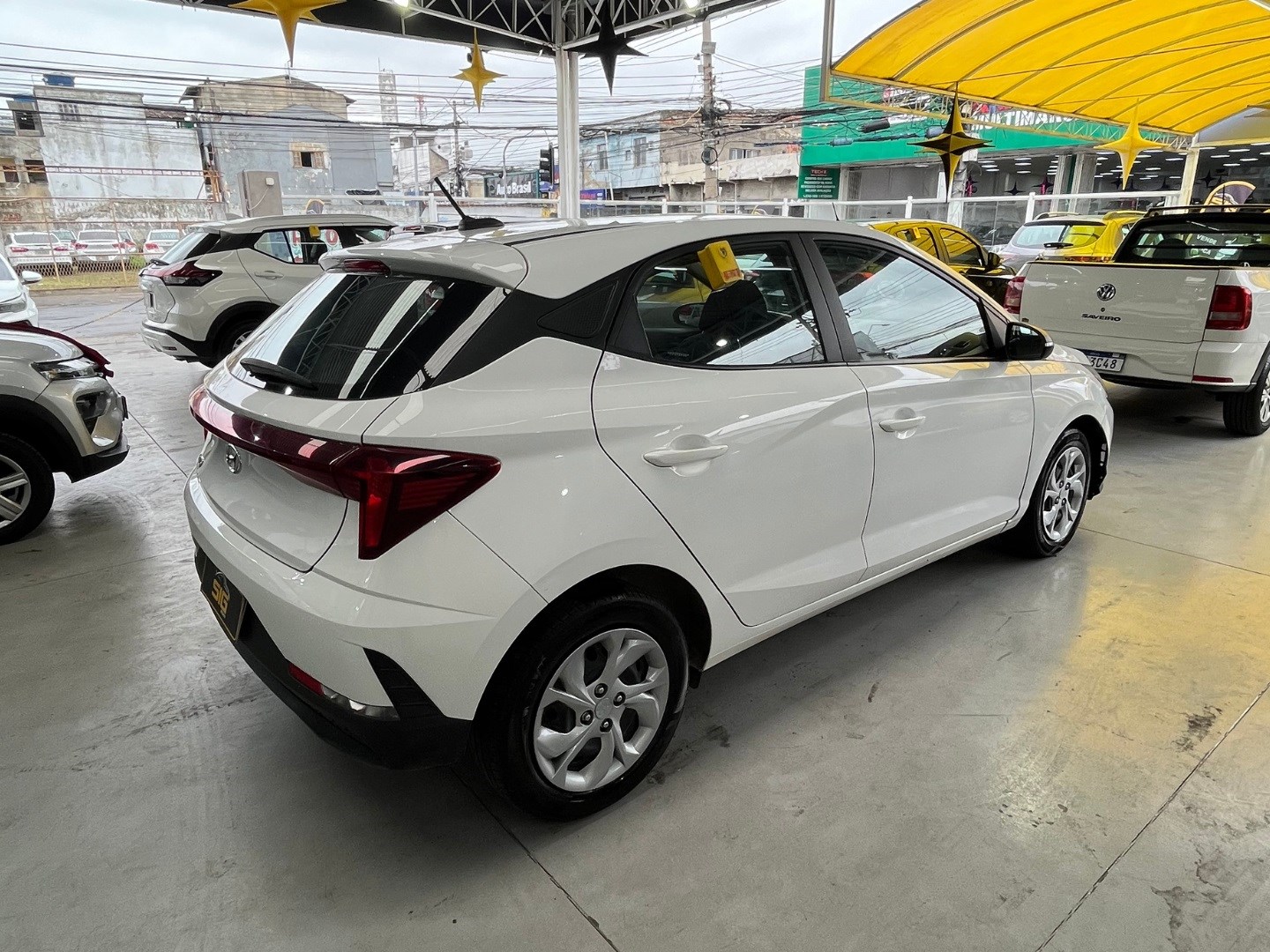 HYUNDAI HB20 1.0 12V FLEX COMFORT MANUAL 2023 Branco - Miniatura 8 - SIG Multimarcas
