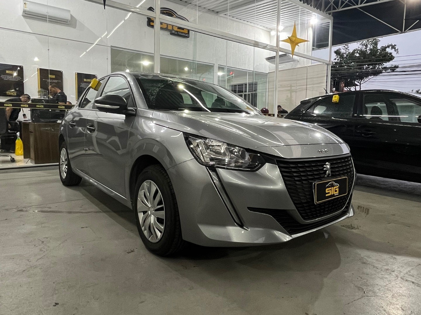 PEUGEOT 208 1.0 FIREFLY FLEX LIKE MANUAL 2023 - Imagem 1 - SIG Multimarcas